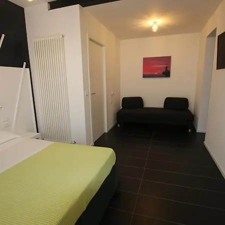 Sunrise ゲストハウス 3*