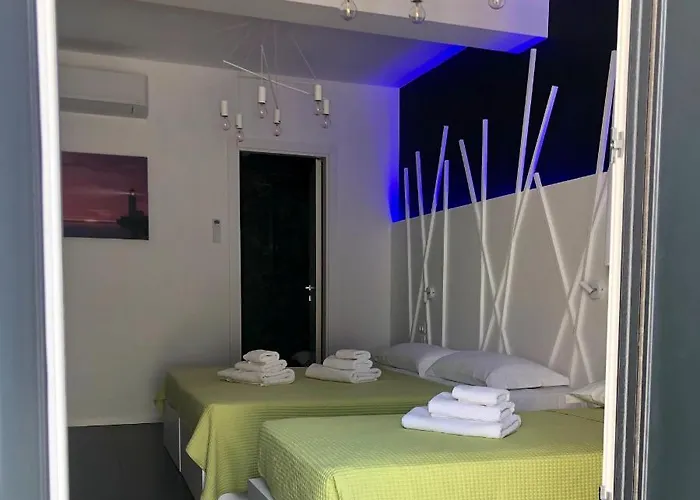 Sunrise בית הארחה